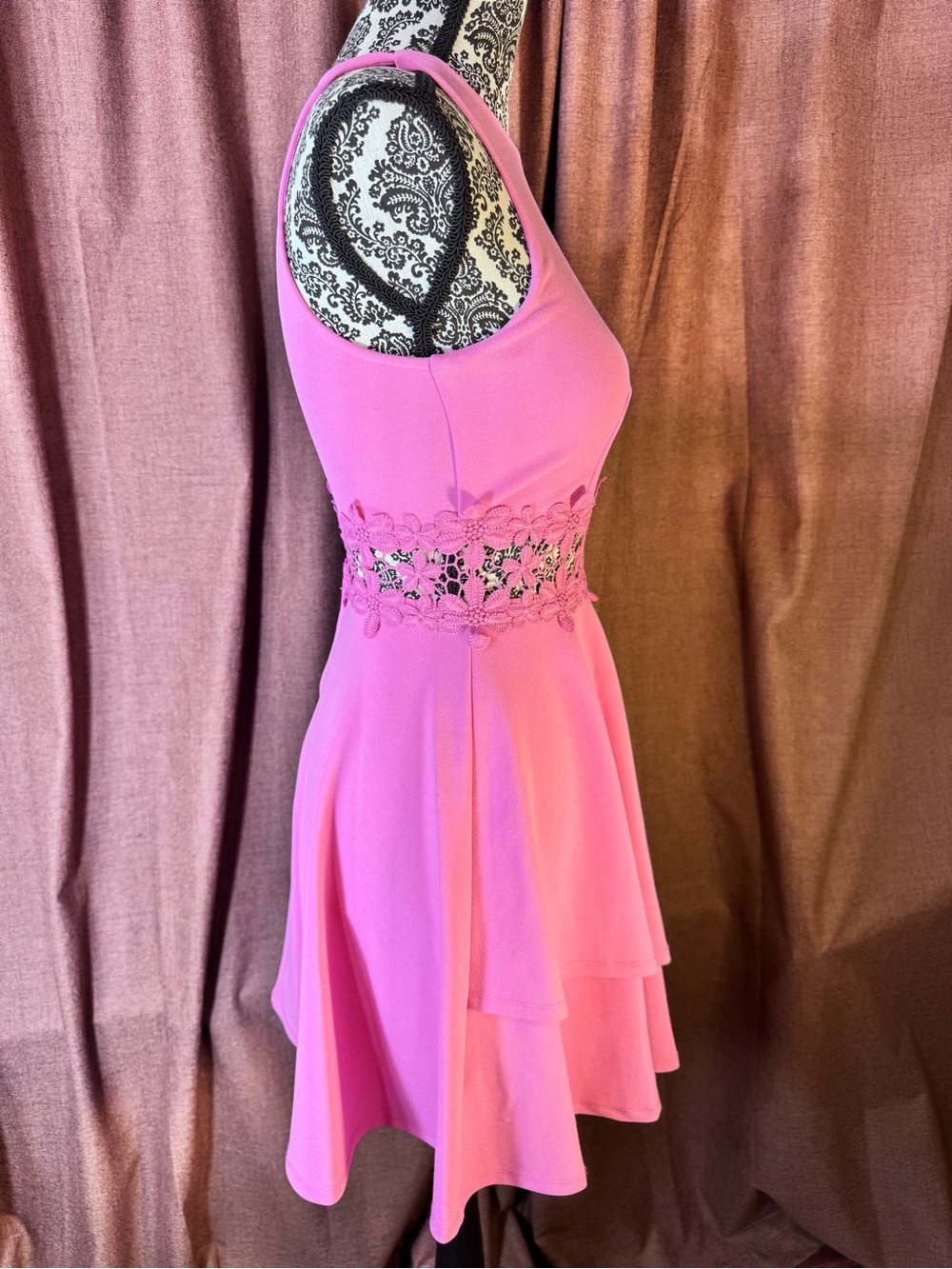B. Darlin Pink Sleeveless Lace-Waist Fit & Flare Dress size 1/2 - Picture 3 of 11